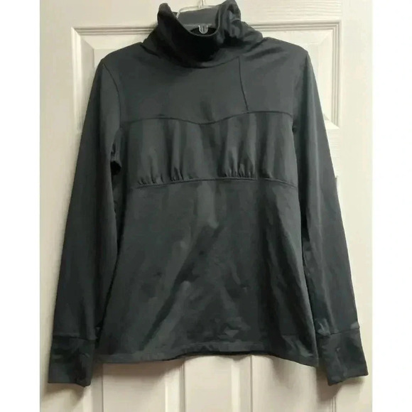 Athleta Tops - Athleta Long Sleeved Charcoal Colored Athletic Pullover Top Size Large